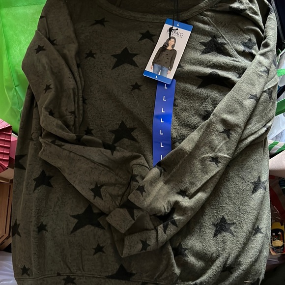 Buffalo pullover green with stars sweatshirt - Picture 1 of 1